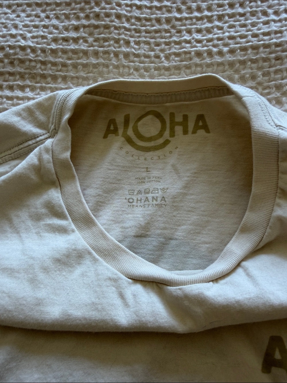 Aloha collection tee - Picture 4 of 4